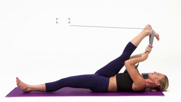 Gaiam Yoga Block + Yoga Strap Set, Black Yoga Practice with Gaiam Yoga Block + Yoga Strap Set - Achieve Deeper Poses and Increased Range of Motion! π§ββοΈπ