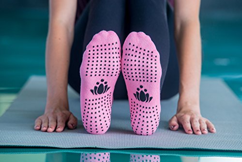 LUCKAYA 3 Pairs Anti-Slip Socks for Yoga Pilates Barre, Hospital and Maternity with a Cotton Gift Bag… LUCKAYA 3 Pairs Anti-Slip Socks for Yoga Pilates Barre