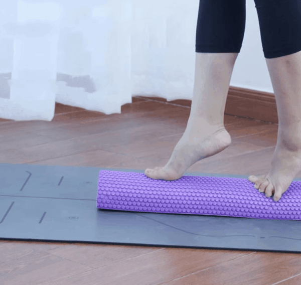 Lightweight EVA Foam Roller – Ideal for Yoga, Pilates & Self-Massage 2 Colorful EVA foam roller with floating massage surface, perfect for yoga, Pilates, and muscle recovery exercises.
